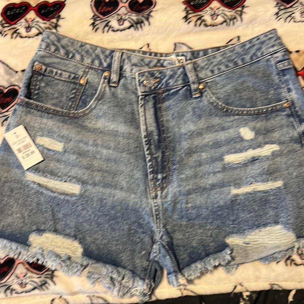 Brand new refuge shorts with tags